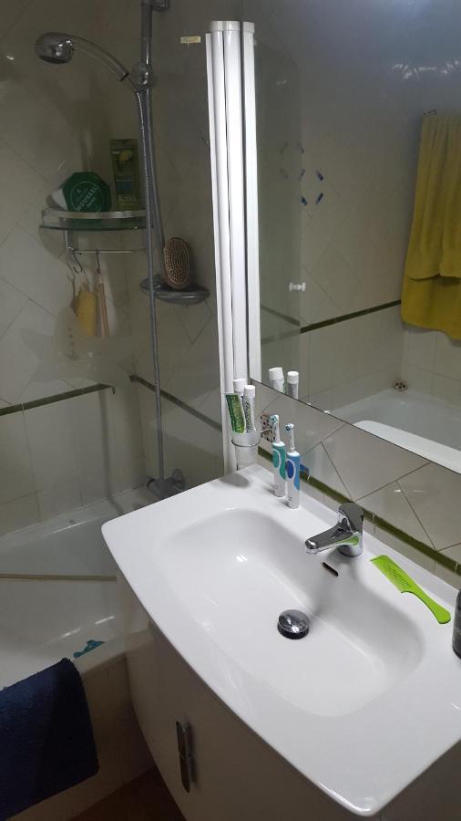 Semi-Detached Adosado Con Encanto -130 M2 - Wifi 600 Mb - Piscina Comunitaria - Patio Privado Torremolinos Luaran gambar