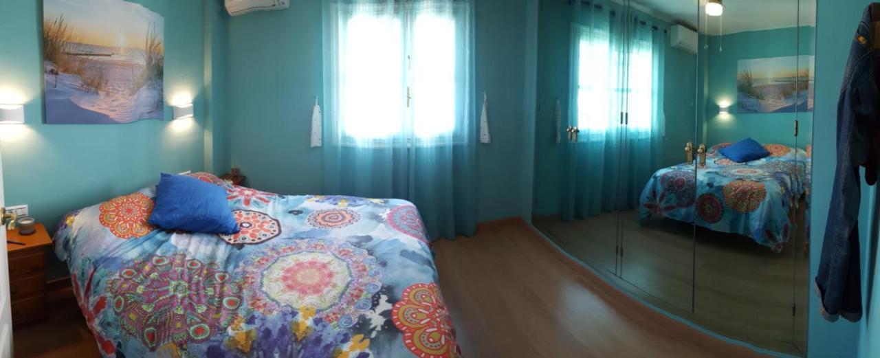 Semi-Detached Adosado Con Encanto -130 M2 - Wifi 600 Mb - Piscina Comunitaria - Patio Privado Torremolinos Luaran gambar