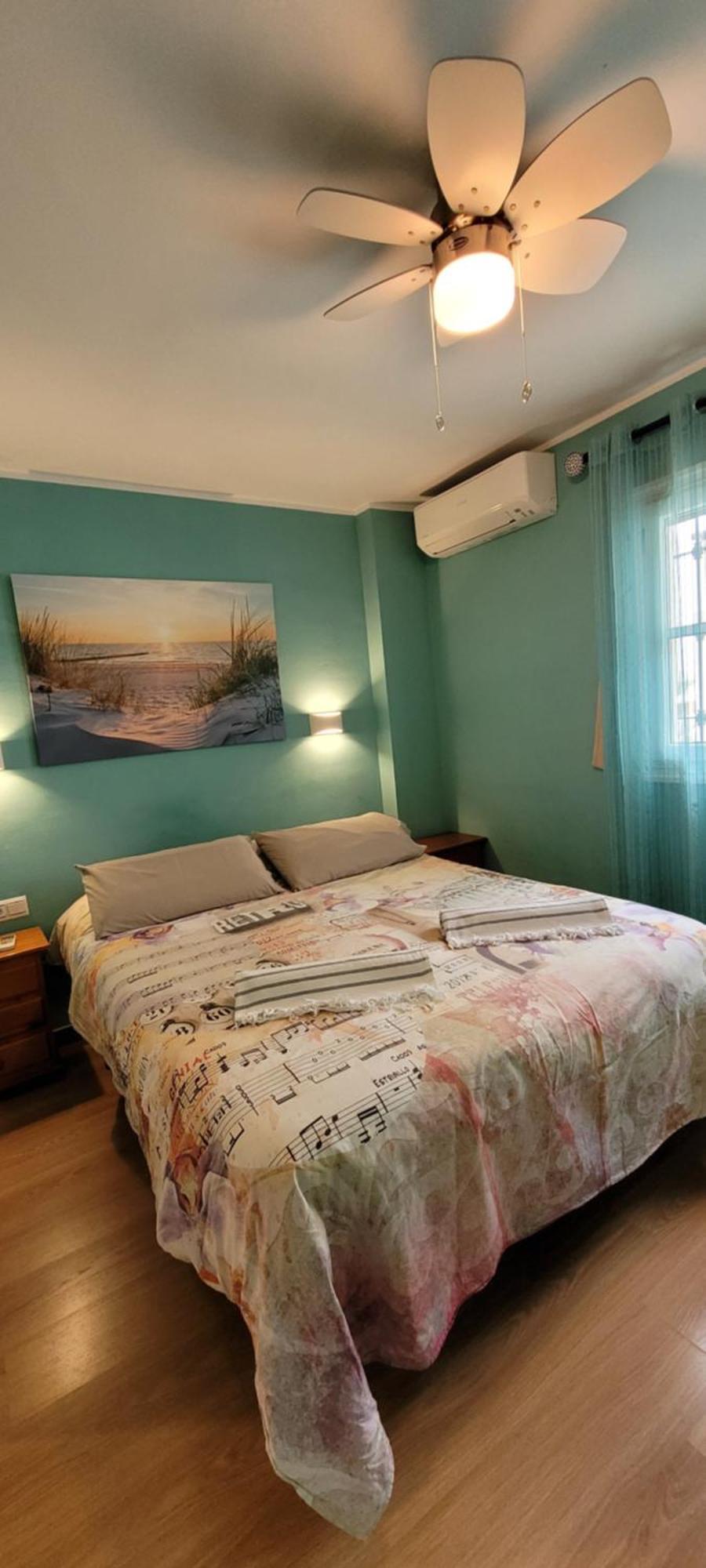Semi-Detached Adosado Con Encanto -130 M2 - Wifi 600 Mb - Piscina Comunitaria - Patio Privado Torremolinos Luaran gambar